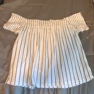 American eagle off the shoulder shirt